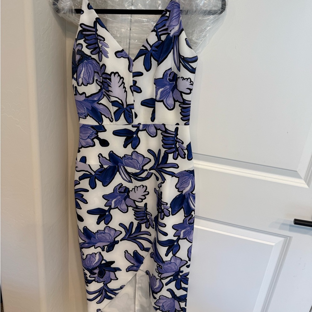 Chelsea28 White and Blue Floral Midi Dress
